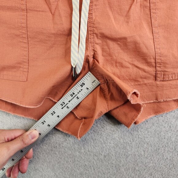 Vuori Women's Rust Shorts - Picture 10 of 13